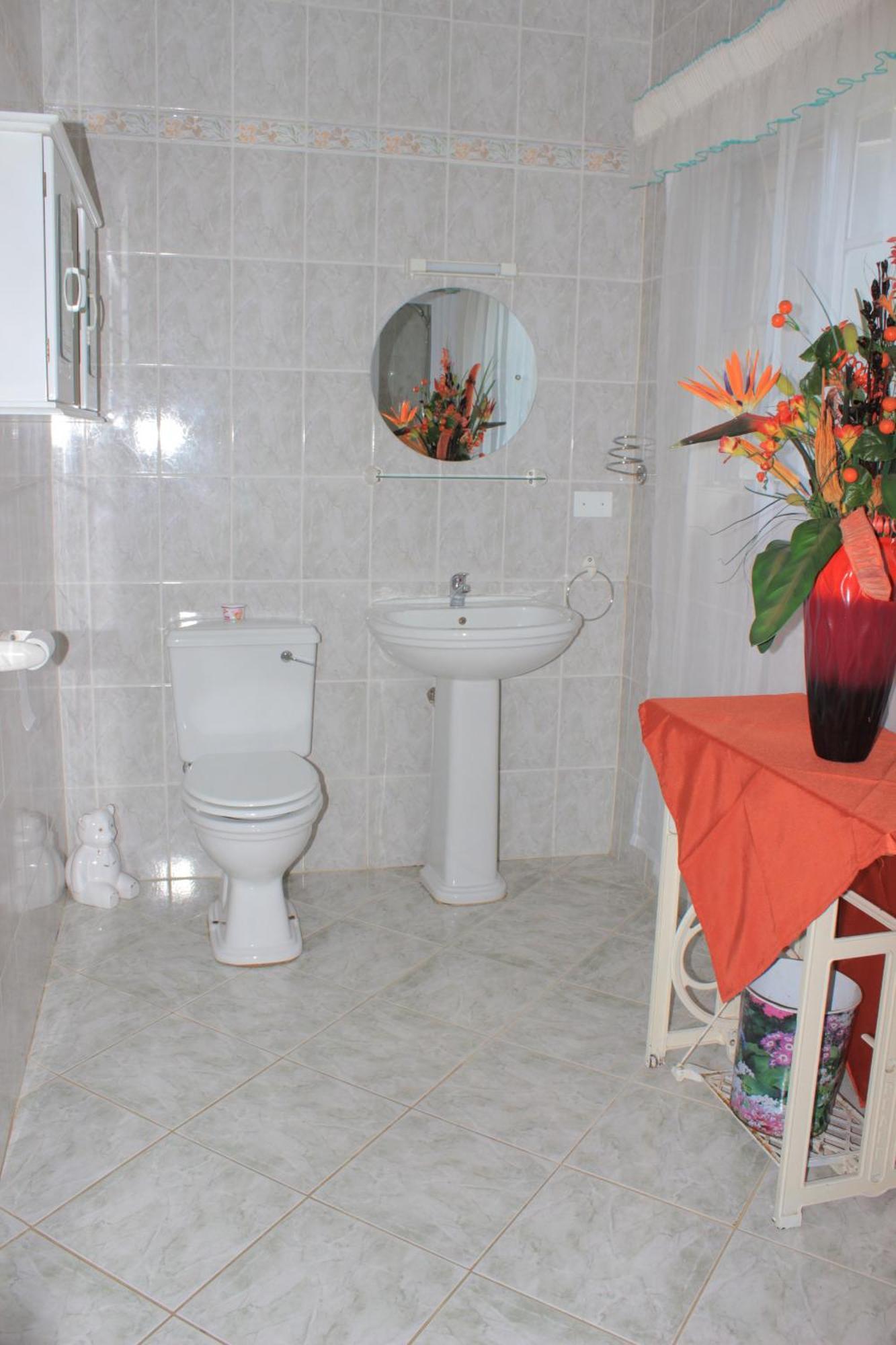 His Glory Guest House Vryheid Esterno foto