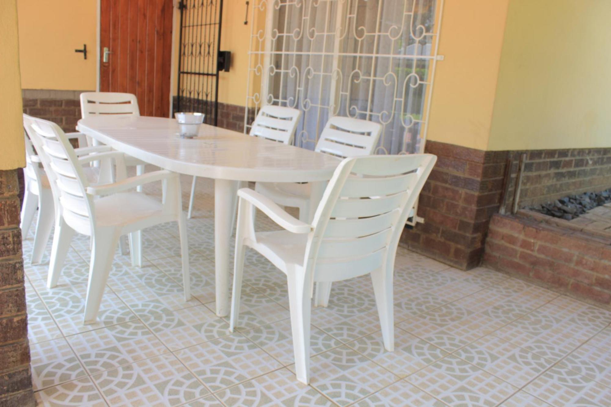 His Glory Guest House Vryheid Esterno foto